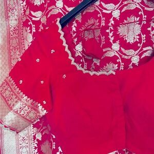 Dresses | Beautiful Reddish Pink Semi Banarasi Katan Silk Saree With Stitched Blouse | Poshmark Red Blouse Design, Pink Blouse Designs, Blouse Maggam Work, Blue Blouse Designs, Latest Bridal Blouse Designs, Maggam Work Blouse, Zardosi Work, Wedding Saree Blouse, New Saree Blouse Designs