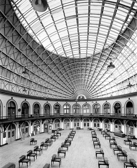 Leeds Corn Exchange, Leeds England, Leeds City, Timber Roof, Futuristic Interior, Tyne And Wear, Shopping Centre, West Yorkshire, Shopping Center