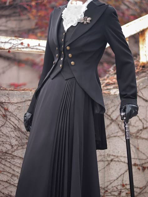 Prom Vintage, Jacket And Skirt Set, Coat Skirt, Woman Suit Fashion, Victorian Clothing, Vintage Inspired Outfits, Lolita Dress, Historical Fashion, Victorian Fashion