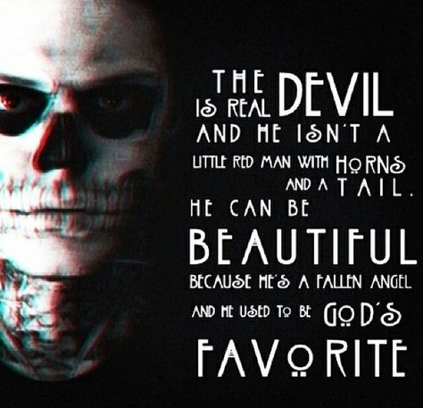 American Horror Story: Murder House || Tate Langdon (Evan Peters) and Chad Warwick (Zachary Quinto) - So much sass. Description from uk.pinterest.com. I searched for this on bing.com/images American Horror Story Quotes, Evan Peters American Horror Story, Tate And Violet, American Horror Story 3, Tate Langdon, Film Horror, Horror Show, Evan Peters, Horror Story