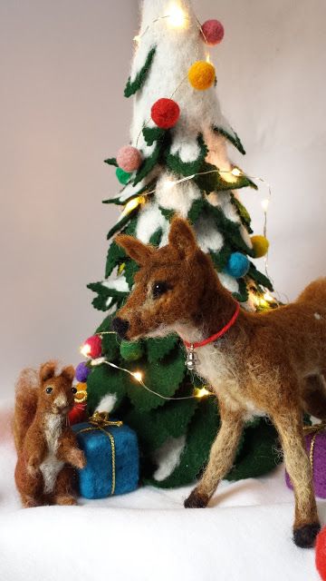 Needle felted squirrel & deer by Emma Herian for @kirstiemallsopp Handmade Christmas Kirsties Handmade Christmas, Kirstie Allsopp, Felted Squirrel, Needle Felted Christmas, Woodland Scene, Felted Animals, Xmas Ideas, Needle Felted Animals, Christmas Scene