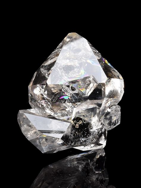 Herkimer Diamond Jewelry, Gold Rings Jewelry, Diamond Quartz, Types Of Gemstones, Minerals And Gemstones, Rocks And Gems, Semi Precious Stones, Herkimer Diamond, Precious Gems