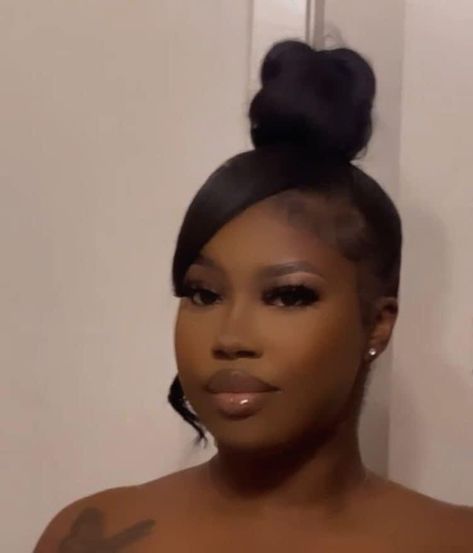 High Knot Bun, Knot Bun With Swoop, Bun With Swoop, Sleek Ponytail Hairstyles, Knot Bun, Black Ponytail Hairstyles, Flat Iron Hair Styles, Slick Hairstyles, Dope Hairstyles