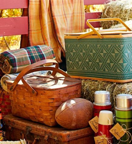 Whether tailgating or leaf-peeping, pack the perfect picnic using our suggestions for this old-fashioned outing.  MidwestLiving.com Vintage Picnic Basket, Plaid Blankets, Fall Picnic, Galvanized Tub, Vintage Thermos, Midwest Living, Vintage Picnic, Perfect Picnic, Picnic Time