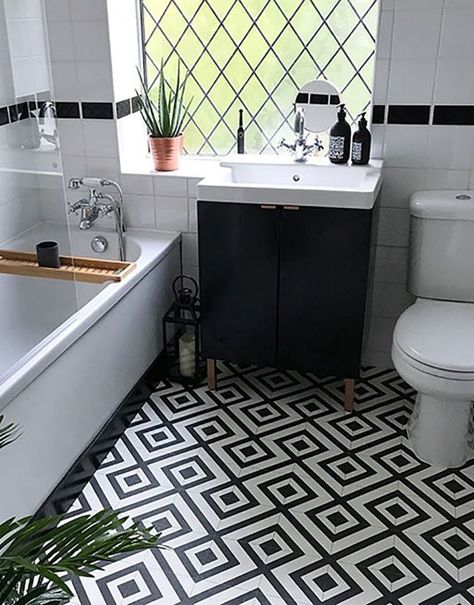 Black And White Vinyl Floor, Black And White Vinyl Flooring, Black And White Bathroom Floor, Floor Tiles Bathroom, White Vinyl Flooring, Black Tile Bathrooms, Black And White Tiles Bathroom, Monochrome Bathroom, Vinyl Flooring Bathroom