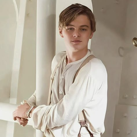 Leonardo Dicaprio 90s Aesthetic, 90s Leonardo Dicaprio, 1800s Aesthetic Romance, Jack Dawson Titanic, Leonardo Dicaprio Romeo, 1800s Aesthetic, Leonardo Dicaprio Photos, Pic Code, Leonardo Dicaprio 90s