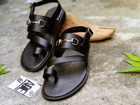 Available in all sizes and colors +2348133451121 Mens Leather Sandals Handmade, Men Leather Sandals Fashion, Palm Slippers, Gents Slippers, Cj Design, Office Sandals, Casual Leather Sandals, Mens Sandals Fashion, Black Wear