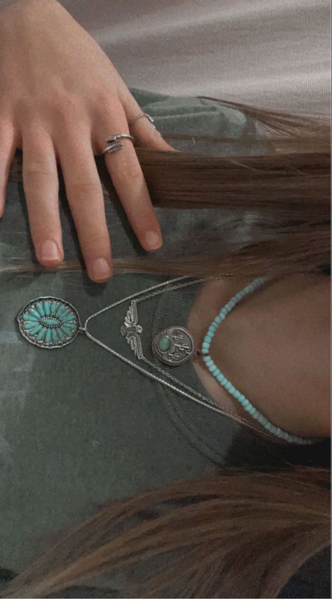 Gold And Turquoise Jewelry, Country Girl Jewelry, Turquoise Aesthetic, Western Bracelets, Western Tattoos, Western Clothes, Southern Outfits, Cowgirl Jewelry, Country Girls Outfits