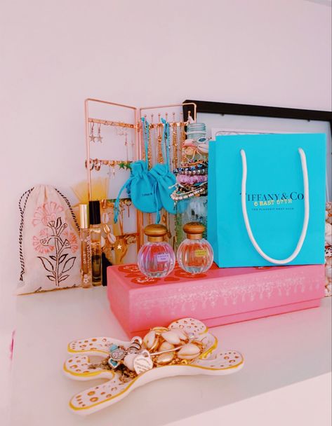 Preppy Shelf, For Sale, Pink, Blue