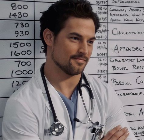 Andrew Deluca Aesthetic, Dr Avery Greys Anatomy, Greys Anatomy Men, Andrew Deluca, Giacomo Gianniotti, Greys Anatomy Derek, Dean Winchester Shirtless, Grey's Anatomy Doctors, Justin Chambers