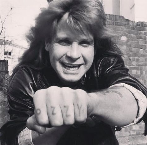 Ozzy Osbourne Aesthetic, Ozzy Osbourne Tattoo, Ozzy Tattoo, Ozzy And Sharon Osbourne, Randy Rhodes, Ozzy And Sharon, Knuckle Tattoo, King Of Darkness, Ozzy Osbourne Black Sabbath