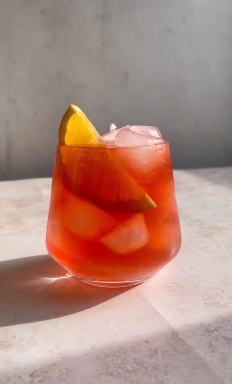 Holiday ‘Italian’ Gin & Tonic — Join Jules Aperol Drinks, Tonic Water, Gin Tonic, Aperol Spritz, Cranberry Juice, Gin And Tonic, Orange Slices, Be Merry, Home For The Holidays