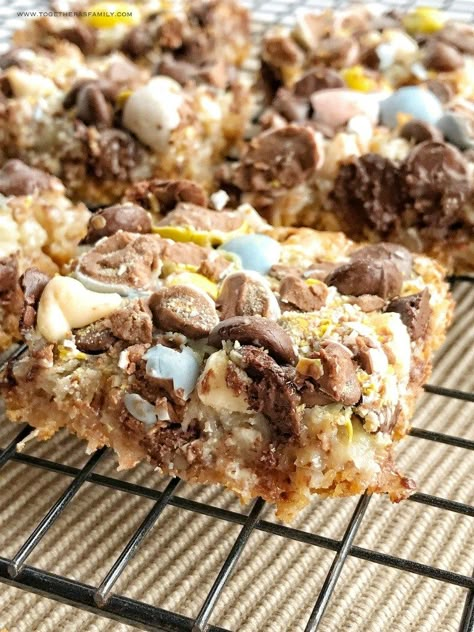 7 Layer Magic Bars, Mini Egg Recipes, Easter Fits, Time For New Beginnings, Nutella Muffins, Cadbury Eggs, Easter Things, Layer Bars, Kids Treats