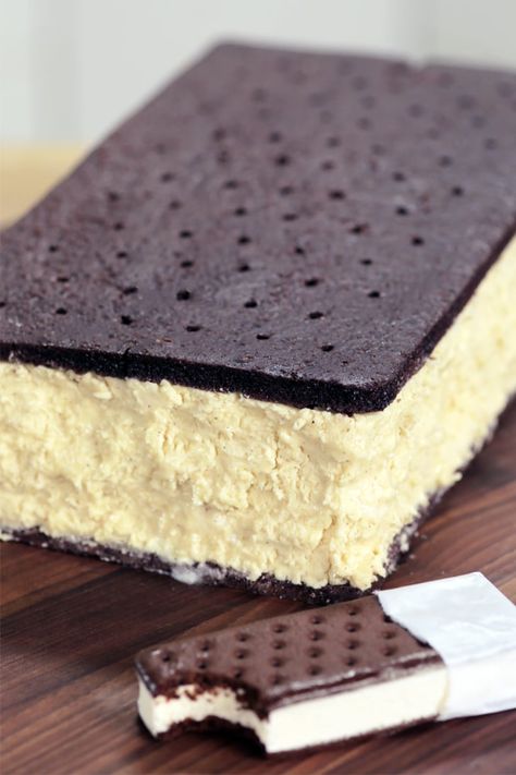 Classic Ice Cream Sandwiches Giant Ice Cream, Quick Weaves, Ice Cream Sandwiches Recipe, Ice Cream Sandwich Cake, Devils Food Cake, Sandwich Cake, Cream Cakes, Giant Food, Ice Cream Treats