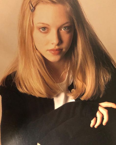 Amanda Seyfried on Instagram: “#tbt” Amanda Seyfried Hair, Dakota And Elle Fanning, Blonde Locks, Allentown Pennsylvania, Teresa Palmer, Minimalist Beauty, Long Blonde, Amanda Seyfried, Hollywood Celebrities