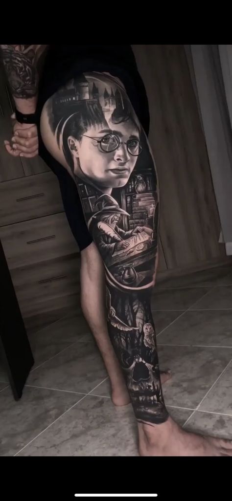 Hedwig Tattoo, Harry Potter Tattoo Sleeve, Harry Potter Portraits, Hp Tattoo, Harley Davidson Tattoos, Tribute Tattoos, Floral Thigh Tattoos, Hidden Tattoos, Dobby Harry Potter