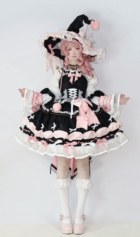 New Release:  The Newly Grown Witch #GothicLolita Full Set  ◆ Shopping Link >>> https://lolitawardrobe.com/the-newly-grown-witch-gothic-lolita-full-set_p8380.html Lotia Fashion Goth, Kawaii Witch Costume, Witch Costumes Aesthetic, Cute Witch Outfits, Space Outfit Ideas, Witch Outfits Aesthetic, Witch Aesthetic Clothes, Goth Lolitas, Witch Outfit Aesthetic