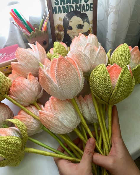 Making lotus flowers for my wedding. 20 done. 48 to go. #Shanpocrochet #crochet #moclen #shanpohandmade Lotus Flower Crochet, Lotus Crochet, Flower Crochet, Lotus Flowers, Macrame Art, My Wedding, Lotus Flower, Crochet Flowers, Lotus