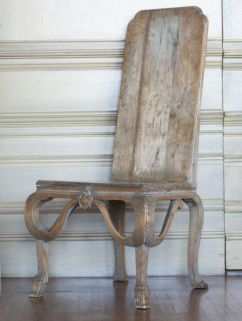 Stain On Pine, Decoration Shabby, Love Chair, Hall Chair, Old Chairs, Old Chair, Sitting Pretty, Beautiful Chair, Vintage Chairs