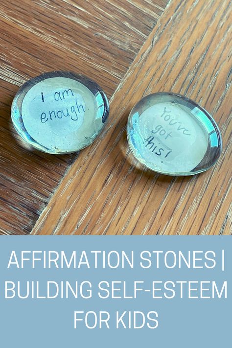 Fun craft building positive self-talk and self-esteem in kids Affirmation Crafts Ideas, Fun Therapy Activities, Diy Coping Skills, Self Esteem Crafts For Kids, Affirmation Crafts, Self Care Crafts For Kids, Positive Thinking Activities, Self Love Activities For Kids, Self Esteem Art Activities