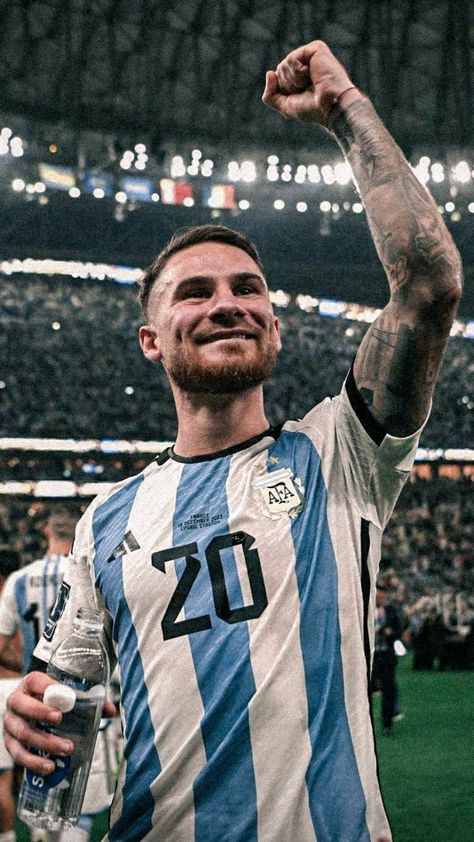 #messi #argentina #argentinacampeón2022 #mundial #qatar2022 #fifawordl #afa #dibumartínez #mcallister Alexis Mac Allister, Argentina Players, Qatar World Cup 2022, Mac Allister, Qatar World Cup, Argentina World Cup, Messi Argentina, Football Images, World Cup Winners