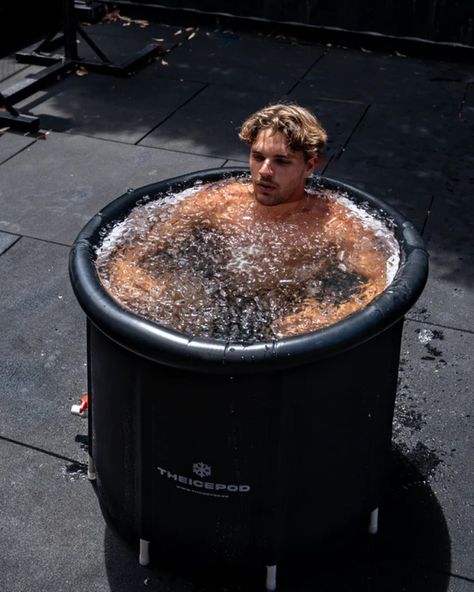 The Ice Pod is one of the more affordable, portable Ice Baths on the market that will allow you to reap all the benefits, without breaking the bank. Ice Bath Recovery, Ice Bath Benefits, Cold Water Benefits, Cold Plunge Tub, Ice Bath Tub, Cold Water Therapy, Bath Benefits, Water Therapy, Cold Plunge