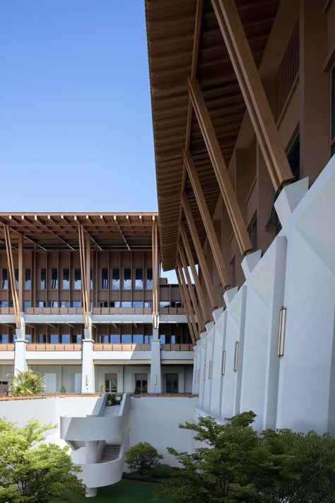 Gallery of Sanya Haitang Bay Medical and Healthcare Demonstration Center / line+ - 3 Secondary Skin, Modern Traditional House, Municipal Hall, Filipino Architecture, Thesis Ideas, University Architecture, Facade Cladding, Tropical Architecture, Center Line