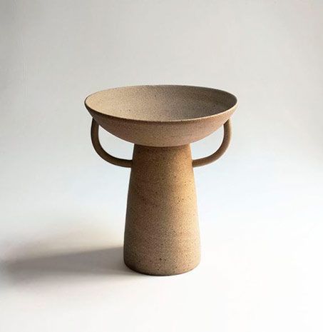 Obelisk-Pedestal-vase---Nicolette-Johnson Sculpture Pedestal, Pedestal Vase, Pottery Form, Sculptures Céramiques, Tanah Liat, Modern Pottery, Ceramics Pottery Art, Ceramics Ideas Pottery, Japanese Pottery