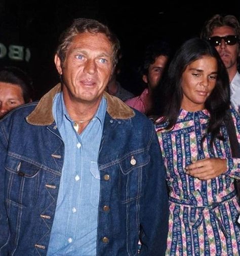 Ali Macgraw Steve Mcqueen, Mcqueen Outfit, Denim Outfit Men, Ali Macgraw, Steve Mc, Denim Inspiration, Estilo Country, Joe Cool, American Jeans