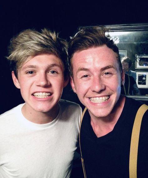 Niall Horan Braces, Niall Horan 2013, Danny Jones, Gambar One Direction, Irish Princess, Frat Boy, Dance With You, One Direction Pictures, James Horan