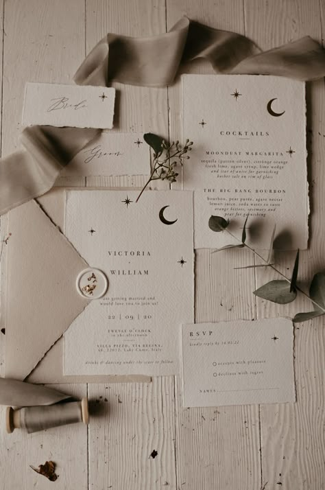 Are you planning a Christmas wedding? Check out this beautiful and intimate Christmas Wedding with celestial styling #magpiewedding Ethereal Celestial Wedding, Celestial Wedding Silver, Moon And Stars Wedding Invitations, Star Moon Wedding, Astrology Wedding Invitation, Wedding Invitation Celestial, Minimalist Celestial Wedding, Celestial Gothic Wedding, Starry Wedding Invitations