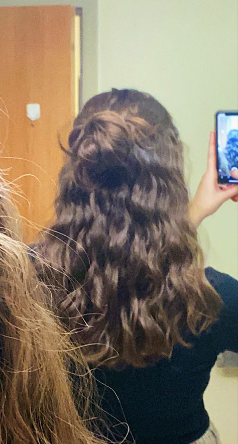 Medium Length 2b Haircut, Waves Overnight, Surfer Chic, Braided Braids, Wavy Hair With Braid, Overnight Braids, Ponytail Ideas, Hair Overnight, Wavy Hair Overnight