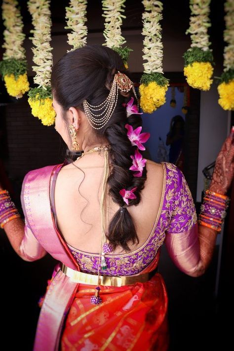 Best South Indian Bridal Hairstyles South Indian Bridal Hairstyles, South Indian Wedding Hairstyles, Bridal Hair Decorations, Bridal Hairstyle Indian Wedding, Hair Style On Saree, Saree Hairstyles, Engagement Hairstyles, Bridal Hairdo, Traditional Hairstyle