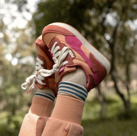 Converse Campaign Photography, Kids Shoes Photoshoot, Playful Outdoor Backpack, Hiking With Kids Aesthetic, Zara Kids Campaign, Memory Illustration, Barbour Kids, Shoe Advertising, Kids Studio