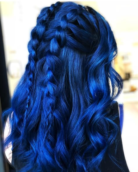 ARCTIC FOX HAIR COLOR @lizzvargashair 💎R o Y A L 💎 Paint 🎨- @arcticfoxhaircolor #poseidon + #TRANSYLVANIA  #bluehair #bluevelvethair Midnight Blue Hair, Fox Hair Color, Arctic Fox Hair Color, Fox Hair, Pretty Hair Color, Awesome Hair, Arctic Fox, Hair Color Blue, Hair Dye Colors