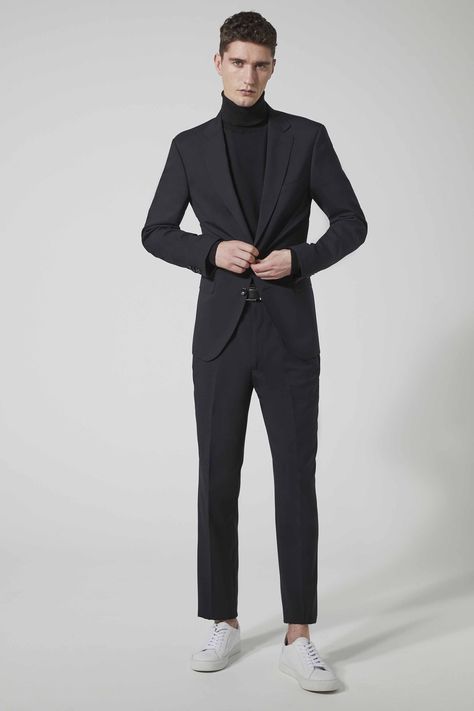 Mens Slim Fit Suits, Zara Mens, Suit Fit Guide, Slim Fit Suit Men, Suit Pin, Mens Wearhouse, Fitted Pants, Black Suit Jacket, Future Of Fashion