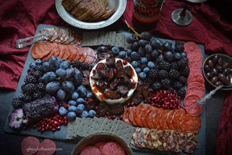 Gothic Tea Aesthetic, Goth Picnic Food, Twilight Charcuterie Board, Gothic Snacks, Twilight Marathon Snacks, Gothic Dinner Party Food, Haunted Dinner Party, Twilight Snack Ideas, Halloween Tea Party Food