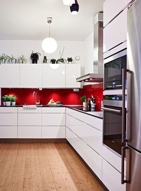 White Kitchen Interior, Sleeve Inspiration, Best Kitchen Colors, Black Kitchen Decor, Red And White Kitchen, Red Kitchen Decor, Comfortable Kitchen, Kitchen Cupboard Designs, White Kitchen Decor