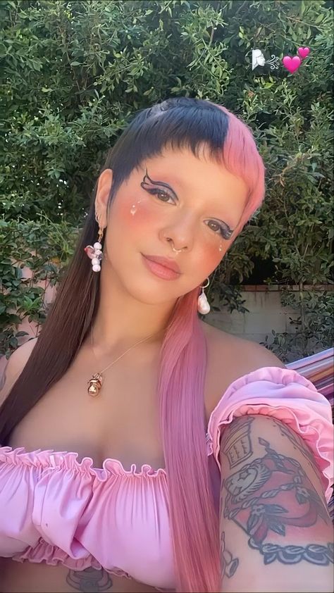 Melanie Martinez Makeup, Melanie Martinez Outfits, Melanie Martinez Photography, Manic Pixie Dream Girl, Her Music, Melanie Martinez, Rwby, American Singers, Insta Story