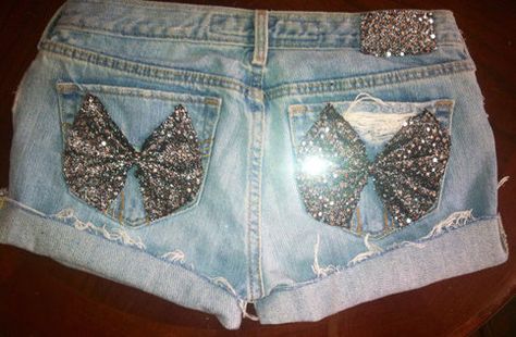 Made to order in any size:) send size when purchased.  When purchasing these shorts keep in mind that you are buying the design and not the brand  I generally use American eagle/hollister/aero jean brands for sizing reference:) Contact me if you have any questions. Add size to buyer notes  T... Diamond Shorts, Bow Jeans, Diy Shorts, Bow Shorts, Tie Shorts, Sequin Bow, Short Jeans, Beautiful Skirts, Cute Shorts