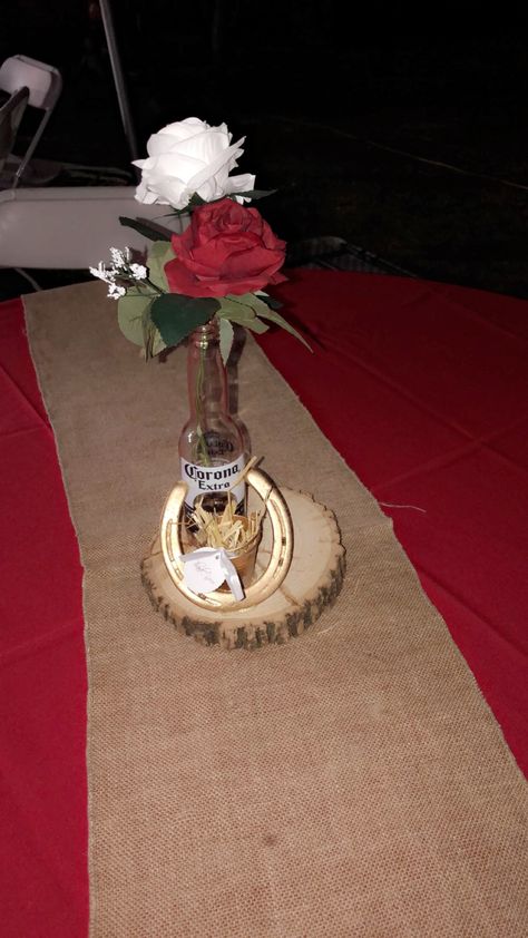 Vaquera Quinceanera Centerpieces, Red Western Quinceanera Ideas, Quinceanera Cakes Western, Charro Quinceanera Centerpieces Red, Red Quince Centerpieces Charro, Vaquero Centerpiece Ideas, Charro Quinceanera Decorations Ideas, Ranchera Quinceanera Theme, Cowboy Theme Quinceanera