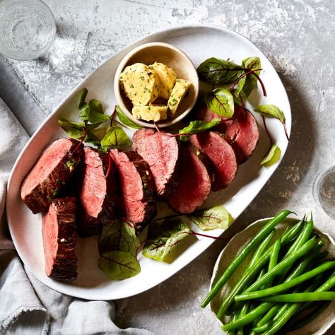 Whole Roasted Eye Fillet with Mustard, Parsley and Garlic Butter Fillet Steak Recipes, Quick Meal Recipes, Salmon Blt, Beef Lasagne, Creamy Pasta Bake, Healthy Ground Beef Recipes, Spaghetti With Ground Beef, Australian Recipes, Ground Beef And Cabbage