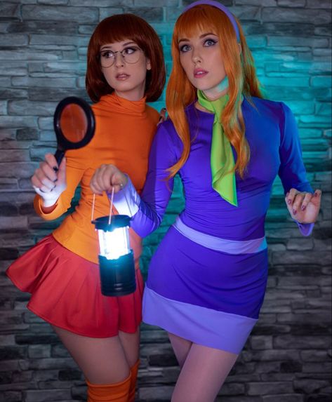 Velma Halloween, Halloween Costume Teenage Girl, Velma Halloween Costume, Velma Costume, Velma Daphne, Daphne Costume, Scooby Doo Halloween, Velma Scooby Doo, Halloween Duos