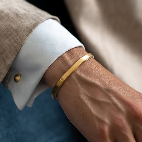 Minimalist Bangle, Mens Cuff Bracelets, Vintage Gentleman, Mens Cuff, Metal Cuff Bracelet, Bangle Gold, Gold Armband, Mens Gold Bracelets, Hand Bracelet