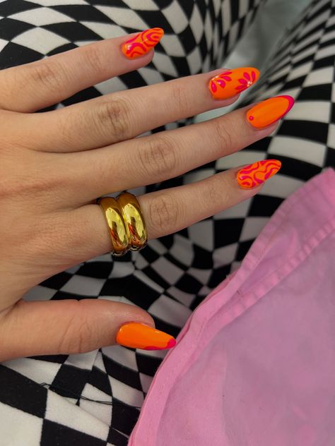 Orange pink nail art almond shape trendy nails flower y2k design abstract summer nail inspo inpiration Hot Pink Orange And Yellow Nails, Hot Pink And Orange Nails Acrylic, Orange Nail Art Summer, Spring Nails Orange And Pink, Orange Pattern Nails, Hot Pink And Hot Orange Nails, Pink Nails Orange Tip, Pink Nails With Orange Tips, Nail Orange Pink