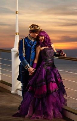 5 years after Ben's coronation, his and Mal's relationship is still g… #romance #Romance #amreading #books #wattpad Mal Costume Descendants, Mal Descendants Costume, Descendants Mal And Ben, Descendants Ben, Mal Costume, Dove Cameron Descendants, Disney Descendants Mal, Descendants Pictures, Disney Descendants 2