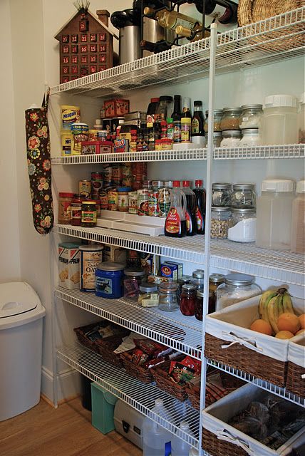 Love this pantry Pantry Shelving Units, Pantry Shelving Ideas, Shelves Freestanding, Open Pantry, Deep Pantry, Pantry Organization Ideas, Pantry Bin, Pantry Shelves, Custom Pantry