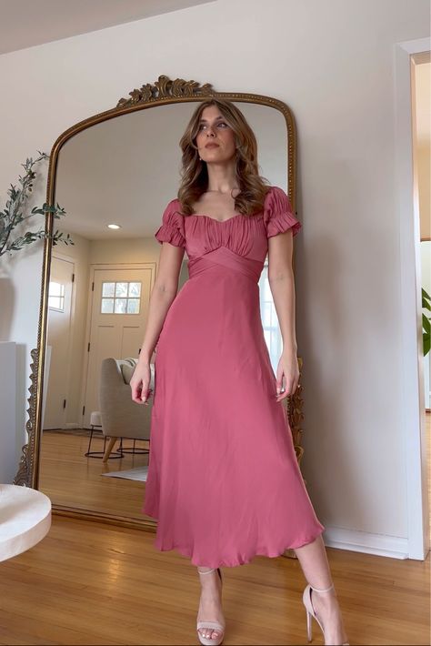 Summer Dress Feminine, Rose Pink Clothes, Simple Outfits Birthday, Cute Dresses For Church Modest, Pink Dress For Church, Partyware Dresses For Women, Beautiful Feminine Dresses, Pink Simple Wedding Dress, Feminine Dresses Classy Chic