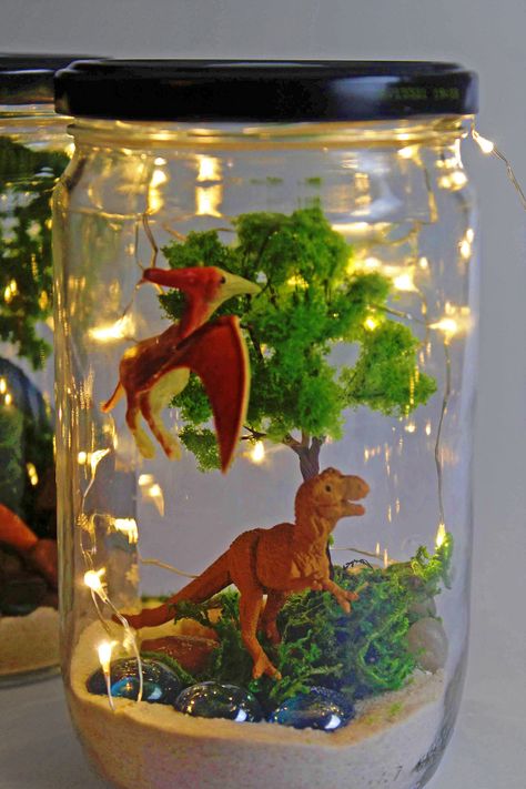 DIY Summer Camp At Home: Dinosaur Theme - Extreme Couponing Mom Diy Dinosaur Decor Bedroom, Dinosaur Diy Crafts, Diy Dino Decor, Dinosaur Gift Ideas, Dinosaur Diy Decor, Dinosaur Crafts For Adults, Dinosaur Room Decor Diy, Dino Decor, Diy Dinosaur