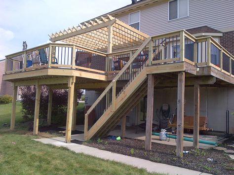 second story deck with pergola Trex Pergola, Second Story Deck Ideas, 2nd Story Deck, Trex Decking, High Deck, Second Story Deck, Deck Designs Backyard, Pergola Design, Deck With Pergola